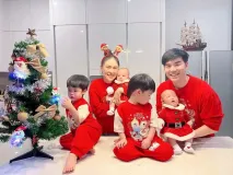 น้องอัยวาน้องอัญญาชุดแดง