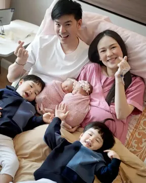 น้องอัยวาน้องอัญญาและครอบครัว