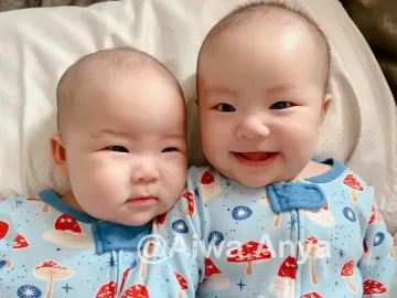 น้องอัยวาน้องอัญญา ยิ้มแย้ม