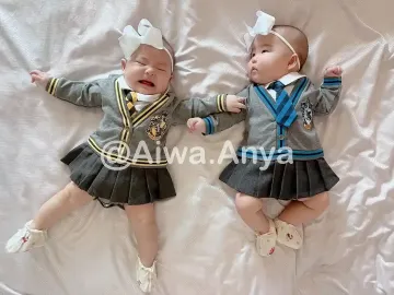 น้องอัยวาน้องอัญญา ชุดนักเรียน