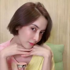 พิ้งกี้ผมสั้น