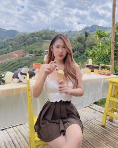 นุ่น ลลดา (22)