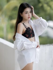 เมษา BNK48