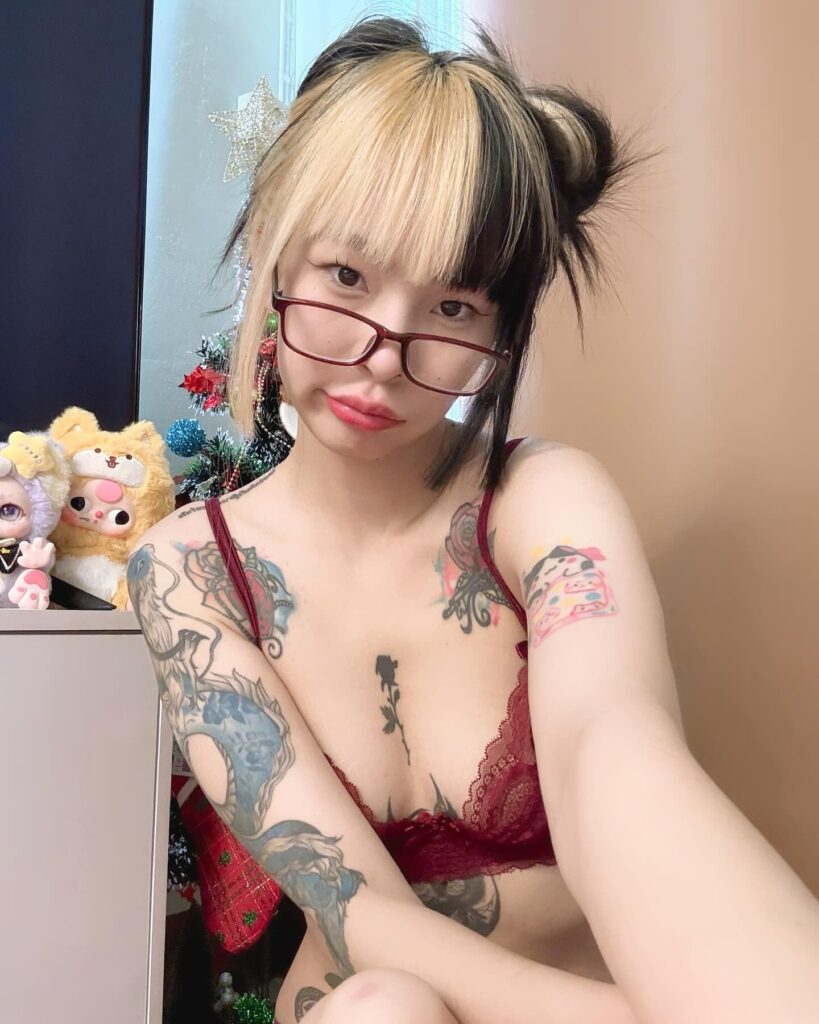 baby_bee999 หรือ บี แสนดี onlyfans สาวสวย